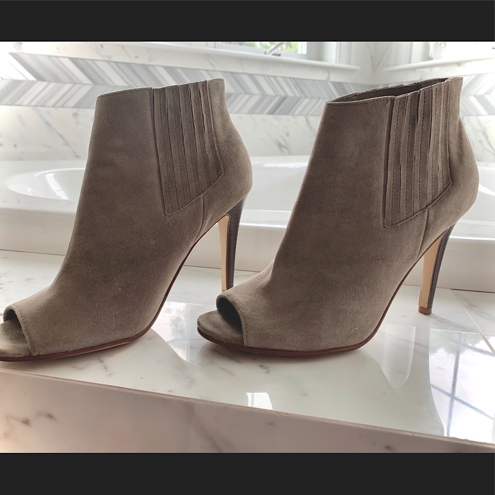 Halogen taupe suede peep toe booties 7 1/2